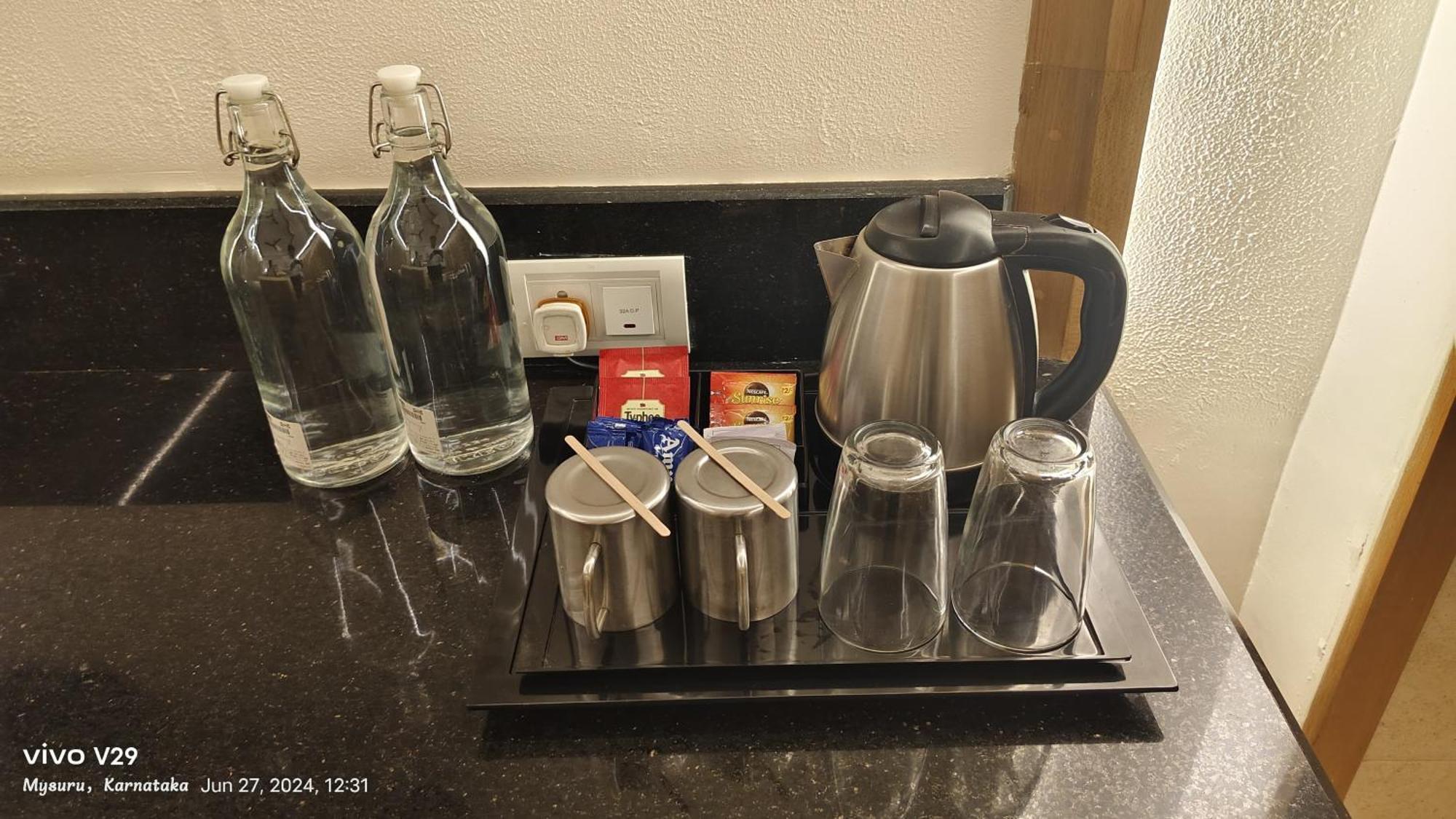 Hotel Roopa Mysore Eksteriør bilde