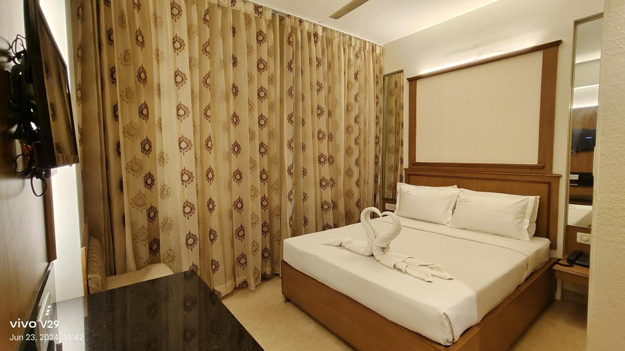 Hotel Roopa Mysore Eksteriør bilde