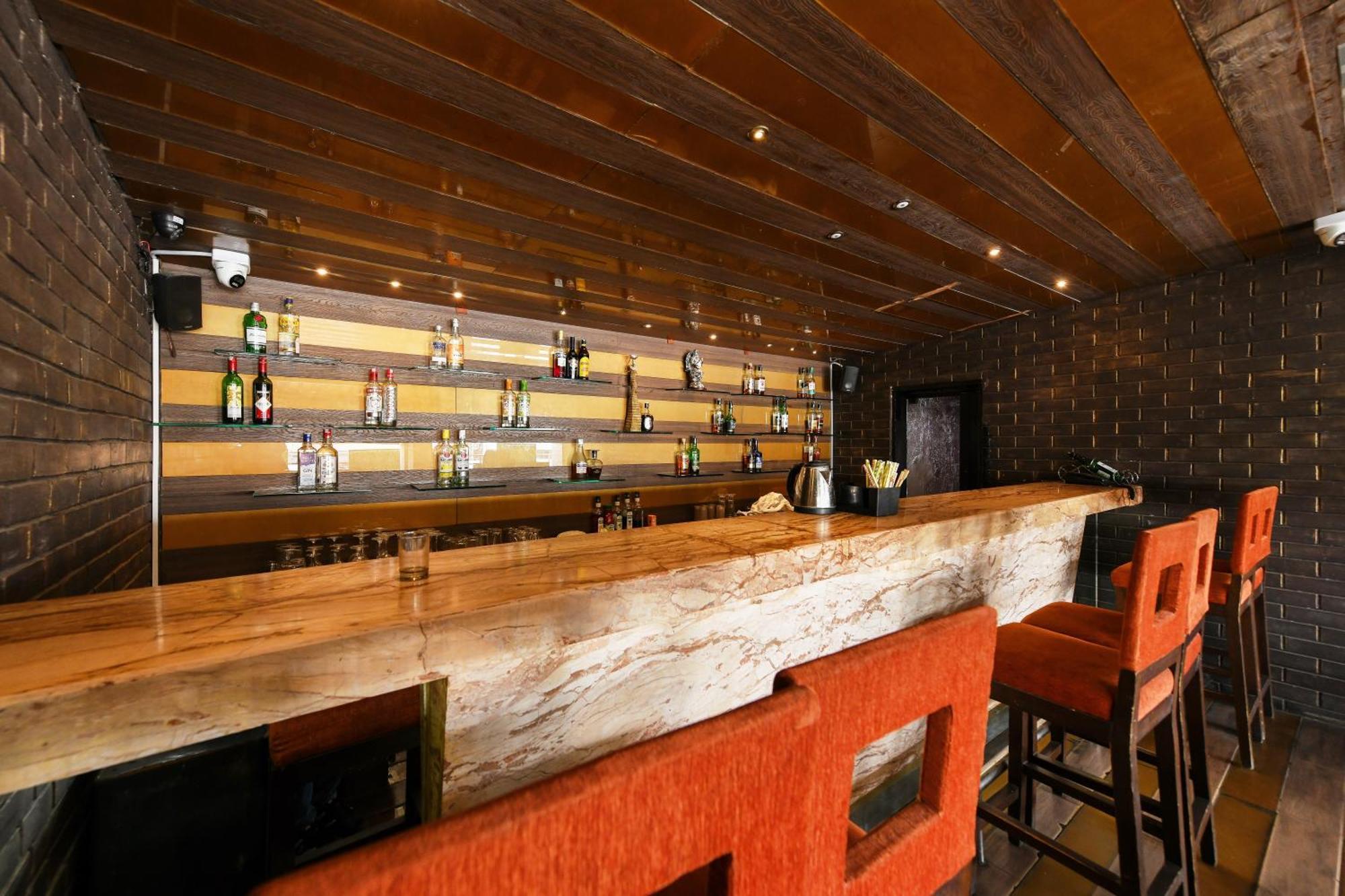 Hotel Roopa Mysore Eksteriør bilde