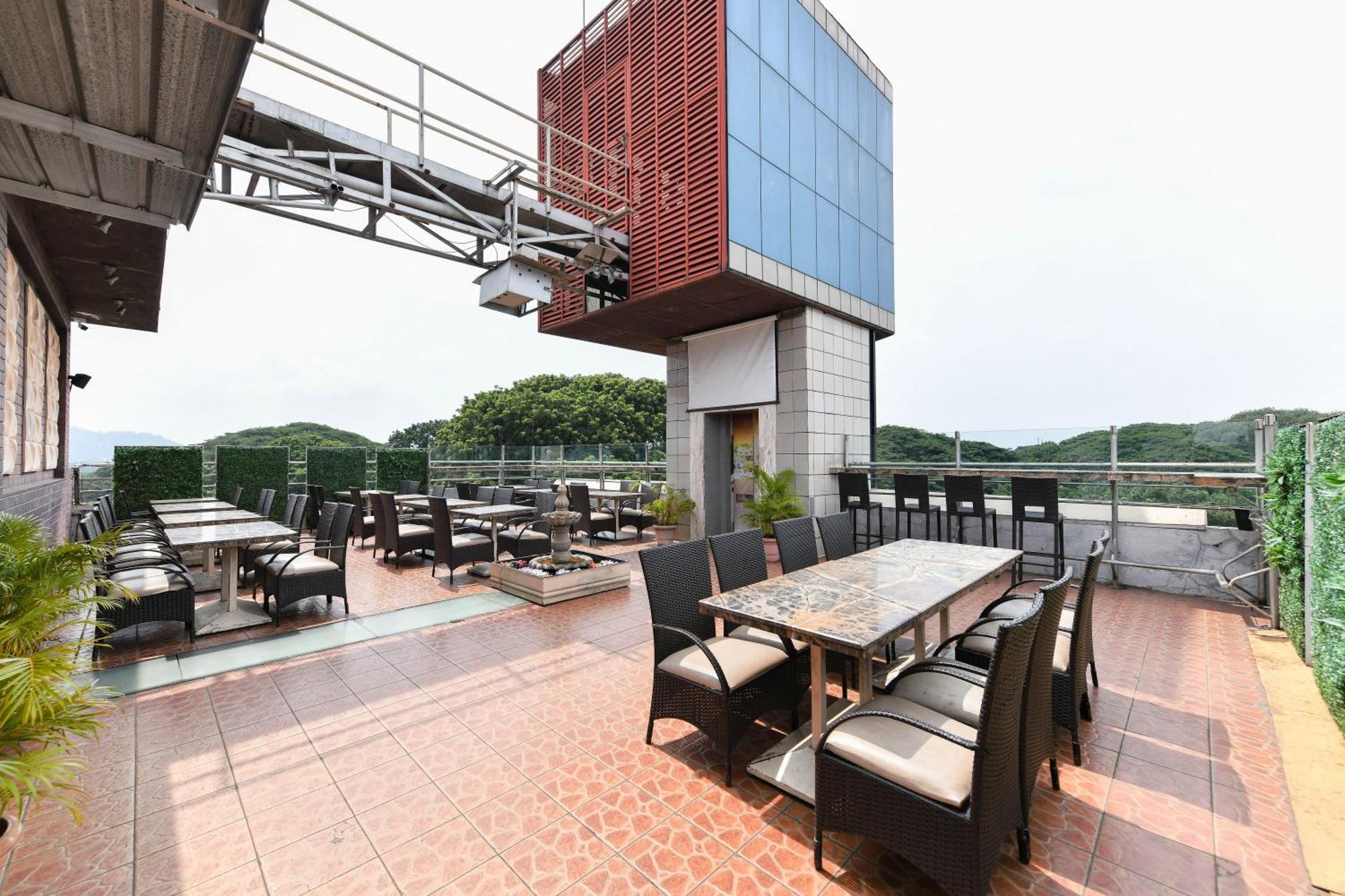 Hotel Roopa Mysore Eksteriør bilde
